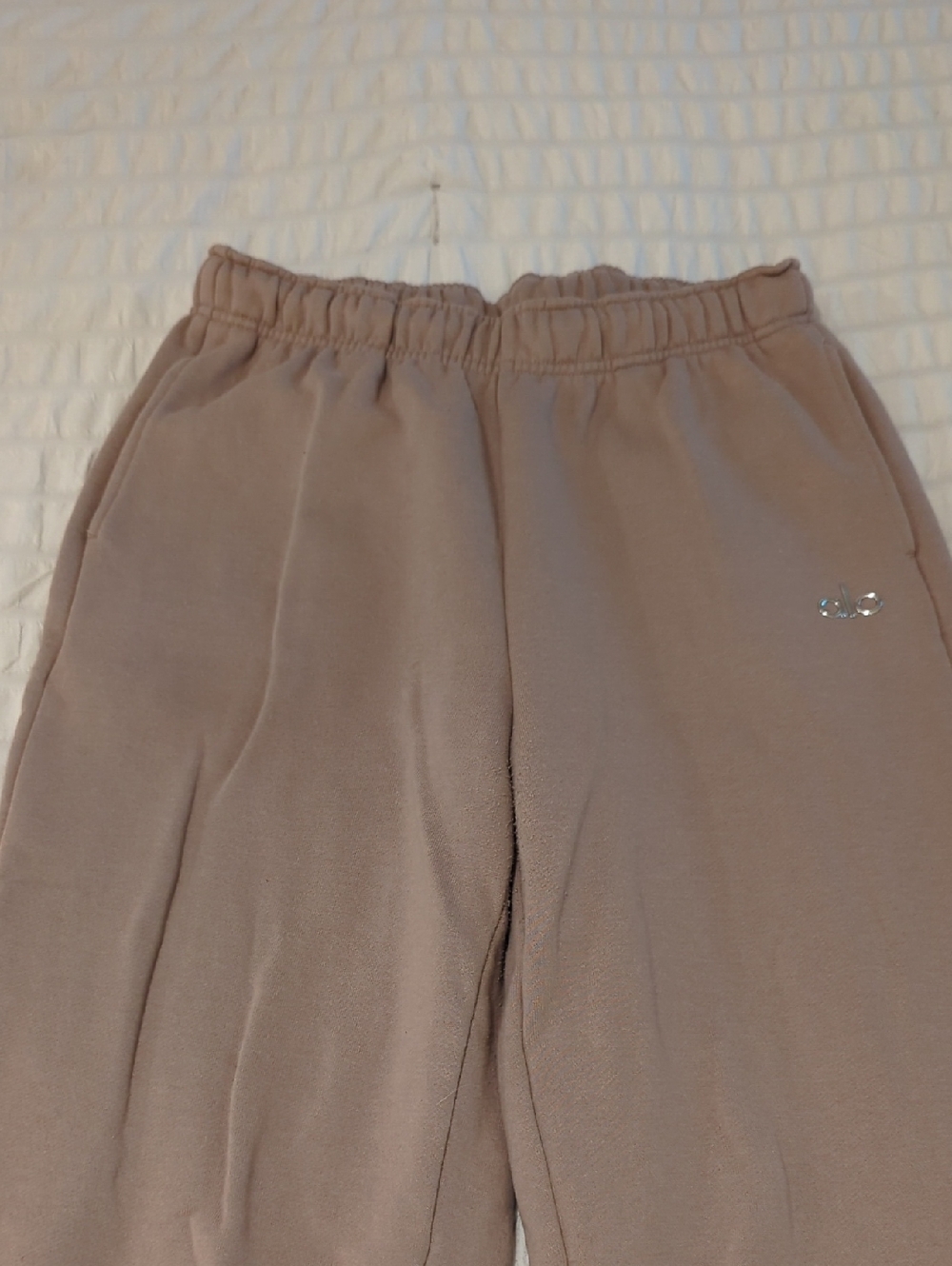 ALO Yoga Accolade Jogger Sweatpants Taupe - Picture 2 of 8